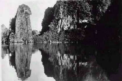 Rade de la Surprise Baie d'Halong 54